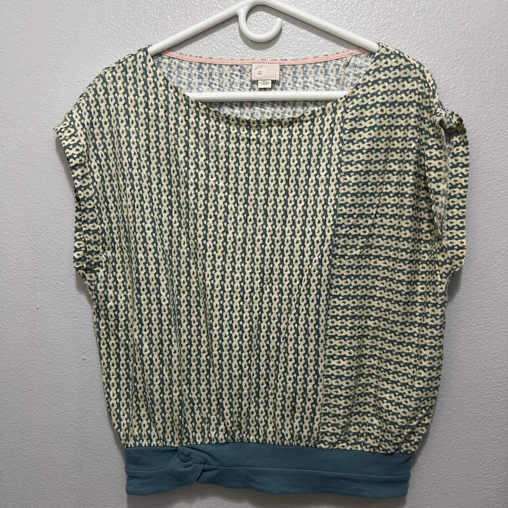 Anthropologie top size small boxy shirt